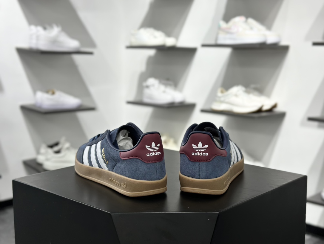 160 AD Gazelle Indoor Trainers 羚羊内训系列低帮复古百搭休闲运动德训风板鞋 JI3522