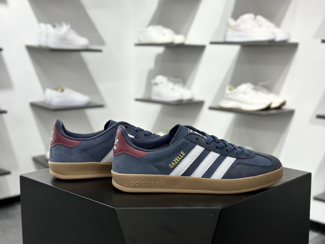 160 AD Gazelle Indoor Trainers 羚羊内训系列低帮复古百搭休闲运动德训风板鞋 JI3522