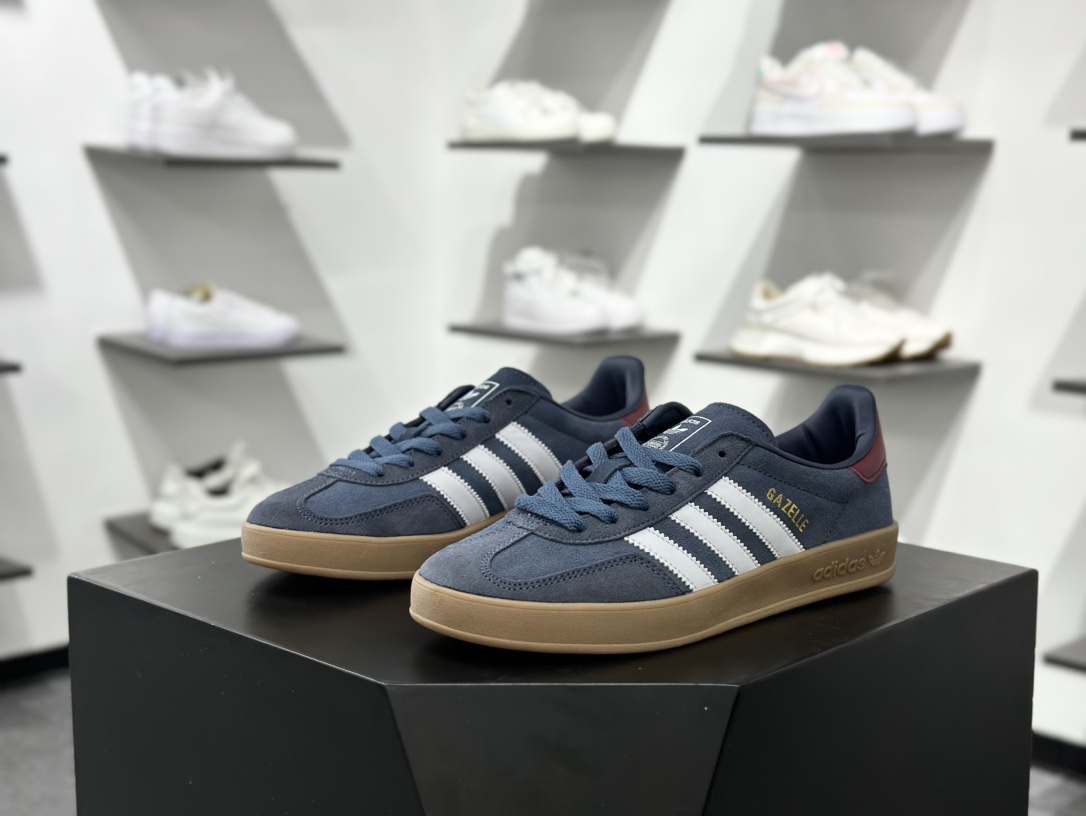 160 AD Gazelle Indoor Trainers 羚羊内训系列低帮复古百搭休闲运动德训风板鞋 JI3522