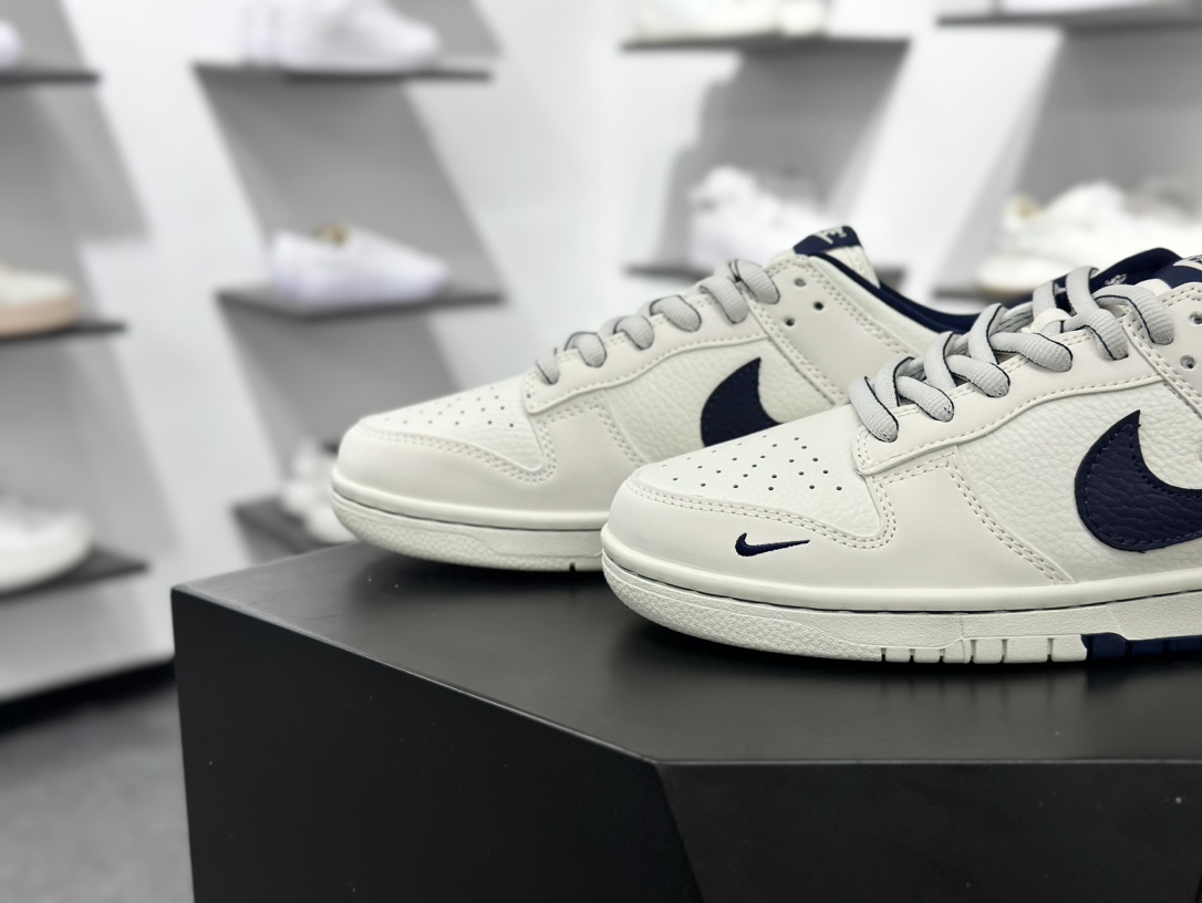 280 耐克Nike By You SB Dunk Low Retro SP 扣篮系列低帮滑板板鞋“米白浅灰四钩NIKE印标” SC9207-401