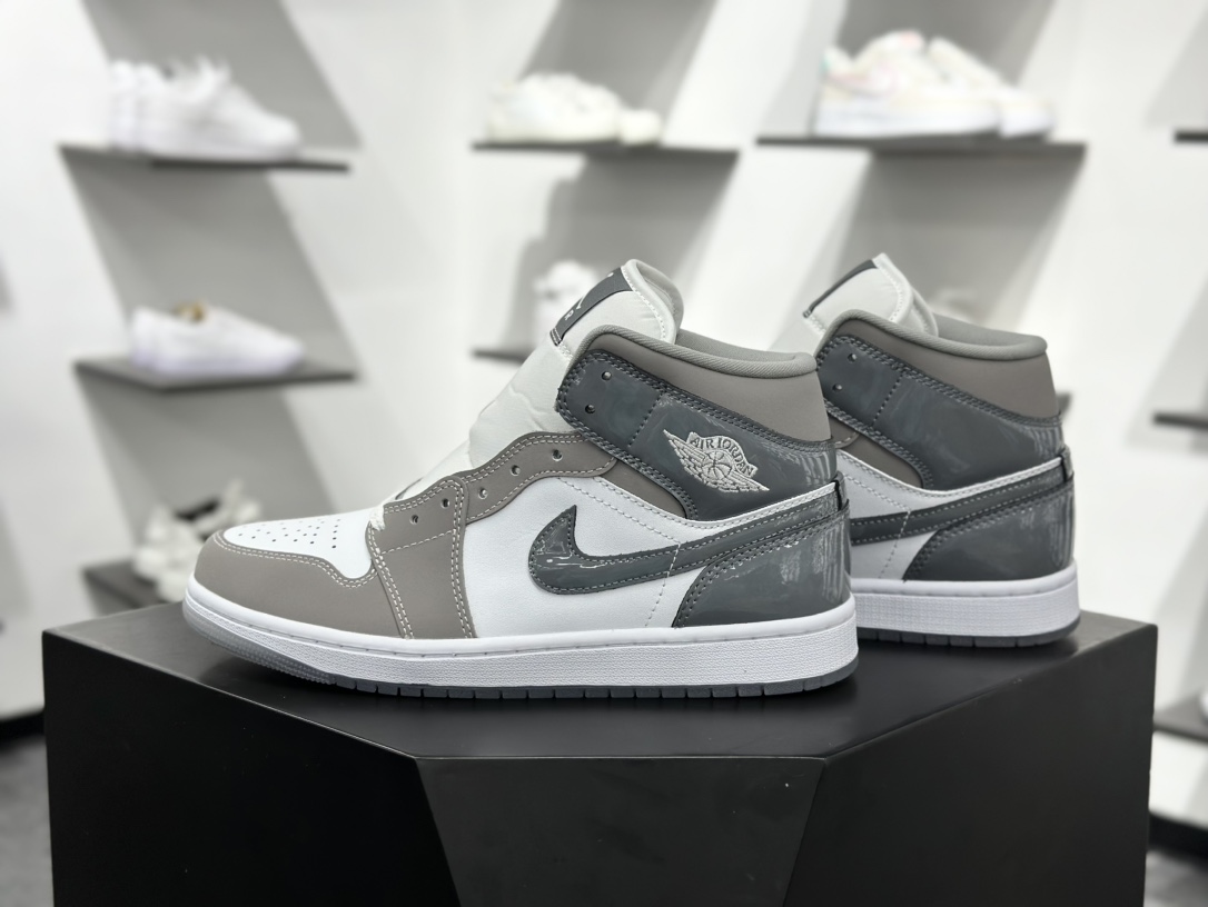 260  原装裸鞋级 市面最高工艺产物  Air Jordan 1 Mid白灰 纯原系列  HF3216-100