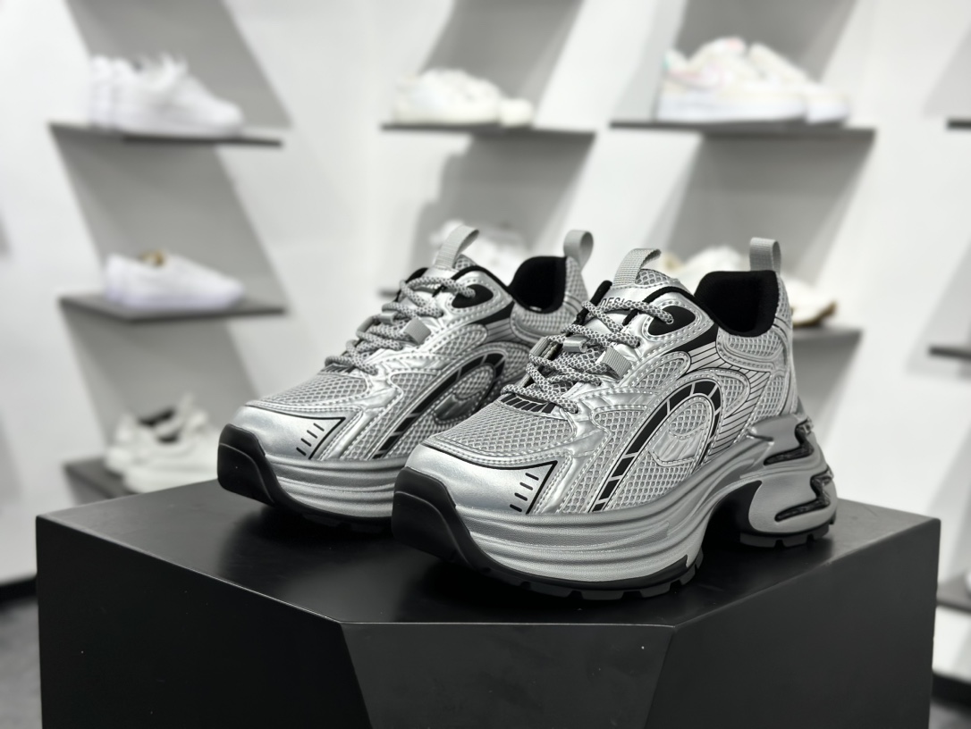 220 GG-CC Meaning Chunky Low 皓星系列低帮增高厚底休闲运动鞋“银黑” G24X8633B
