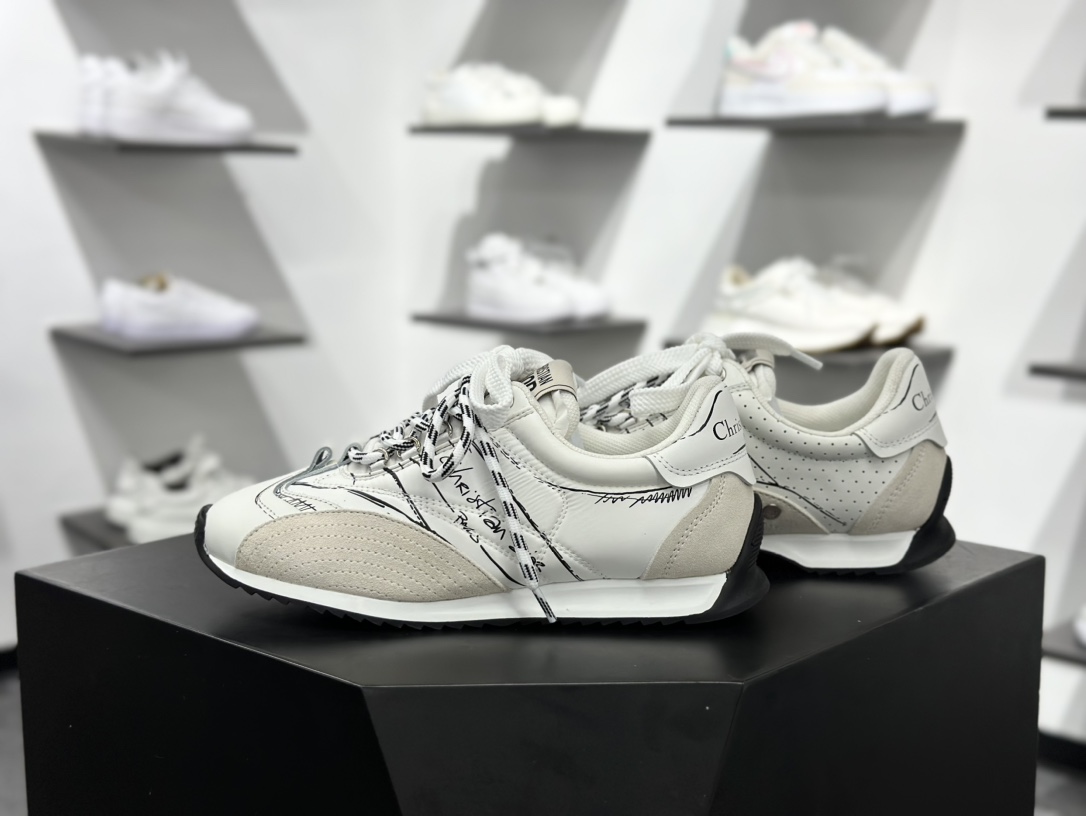 400 迪奥/ Dior D-Sketch Sneakers”Dior Paris”素描系列低帮运动板鞋 KCK427MPA_S10W
