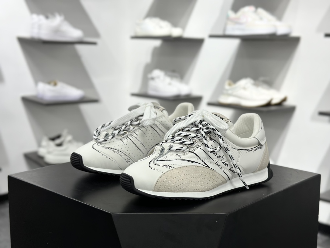 400 迪奥/ Dior D-Sketch Sneakers”Dior Paris”素描系列低帮运动板鞋 KCK427MPA_S10W