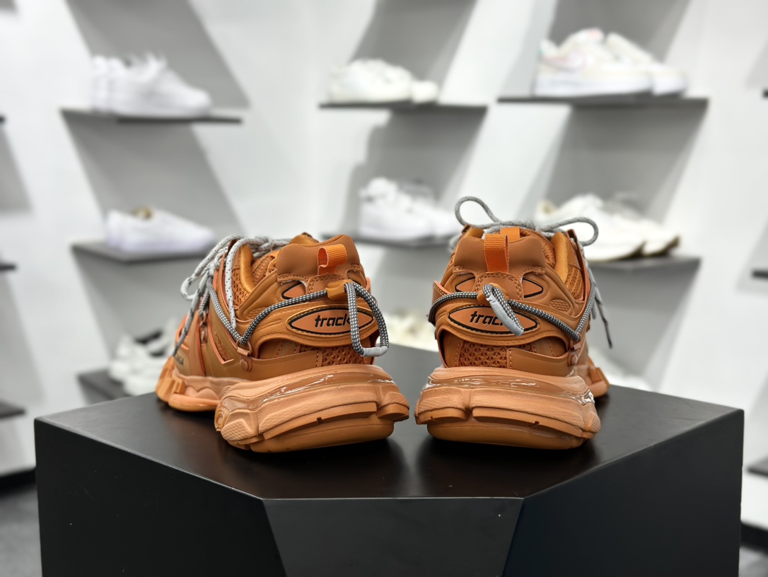 480 巴黎世家BALENCIAGA Track Trainers 3.0代复古野跑姥爹潮流百搭慢跑鞋    800590 WTRHK 7000