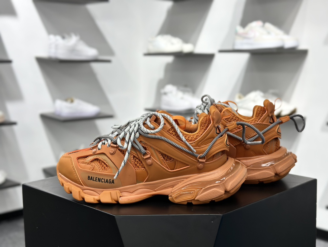 480 巴黎世家BALENCIAGA Track Trainers 3.0代复古野跑姥爹潮流百搭慢跑鞋    800590 WTRHK 7000