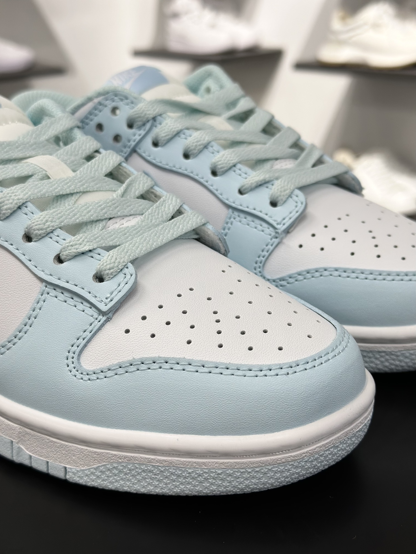 200 NIKE SB Dunk Low 海盐蜜桃 蓝白粉   FB9109-105