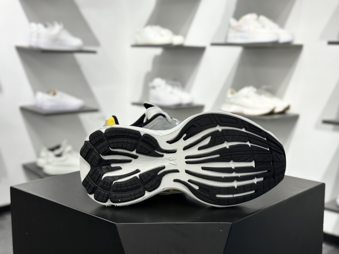 420 巴黎世家BALENCIAGA Monday Sneaker 星期一系列低帮复古阔型厚底底姥爹运动鞋“浅灰白黄做旧”825418 WDWTS 1971
