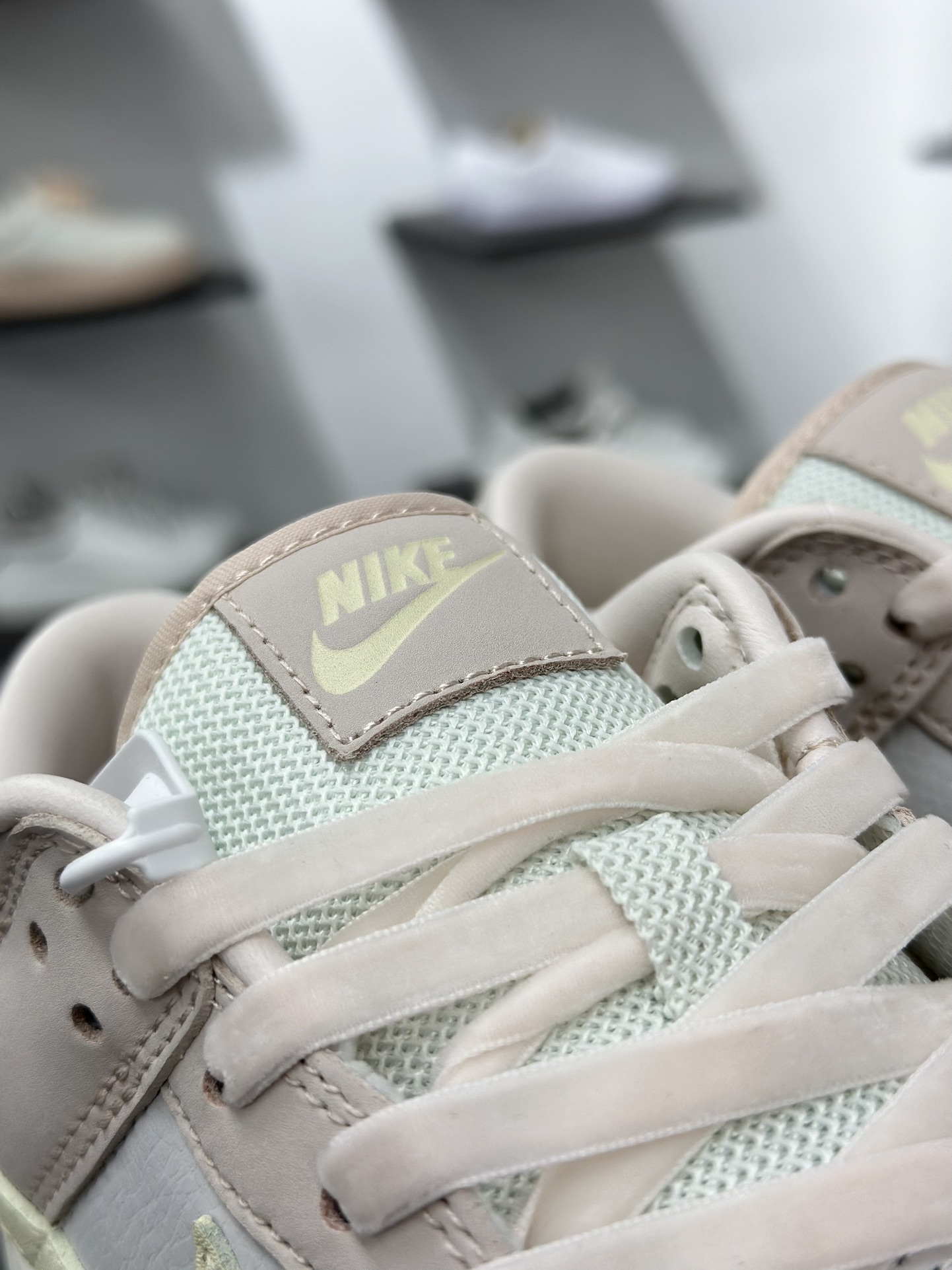 200 NIKE SB Dunk Low ”Light Soft Pink” 粉色   FB7901-601