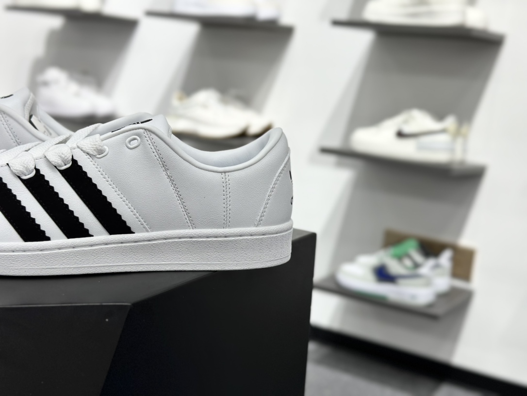 150 阿迪达斯Adidas Gazelle Indoor Trainers 羚羊内训系列低帮板鞋“黑米白编织”JI2755