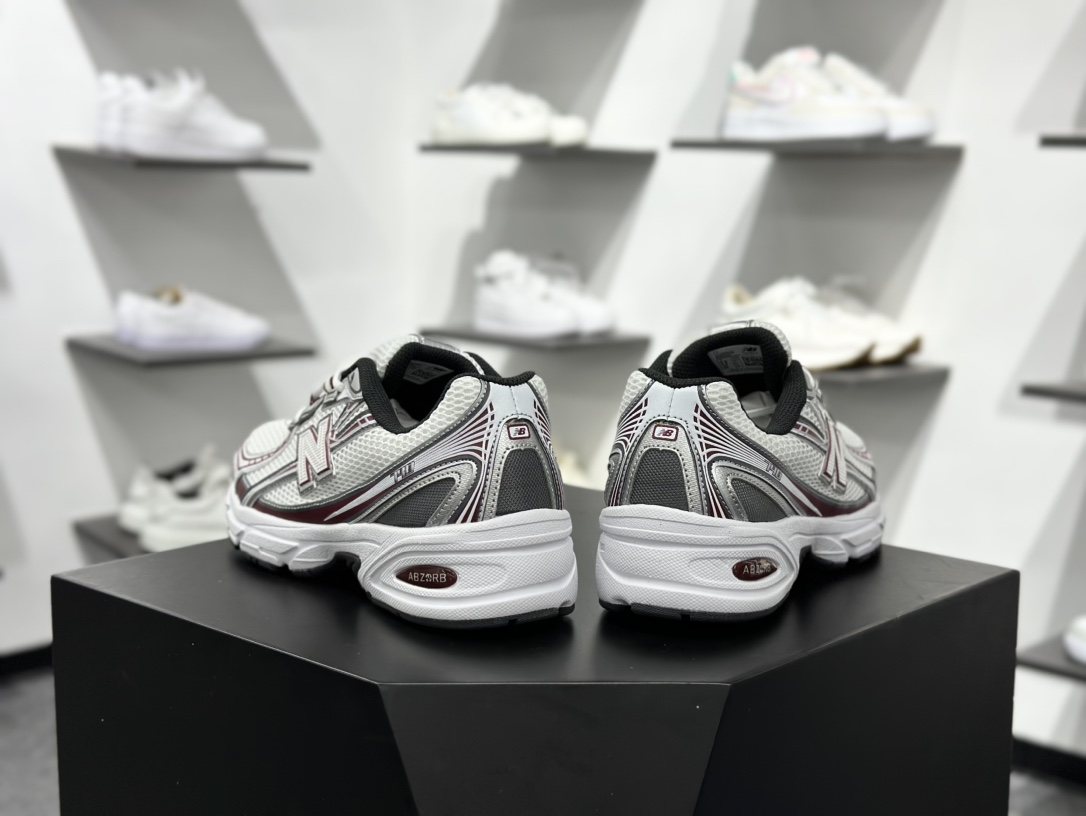 200  New Balance MR740 NB新百伦系列复古老爹风休闲运动慢跑鞋  U740RD2
