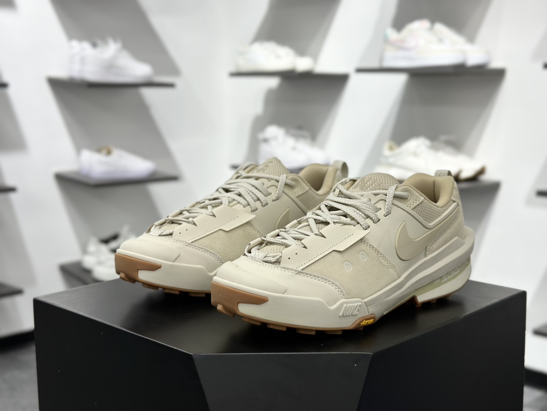 300 Sacai x Nike Zegamadome SP 联名款 机能风休闲运动鞋  HQ8618-101