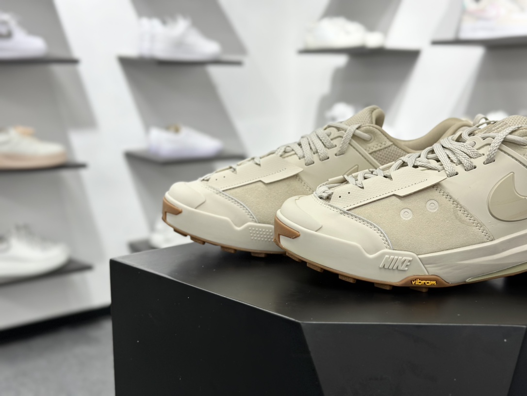 300 Sacai x Nike Zegamadome SP 联名款 机能风休闲运动鞋  HQ8618-101