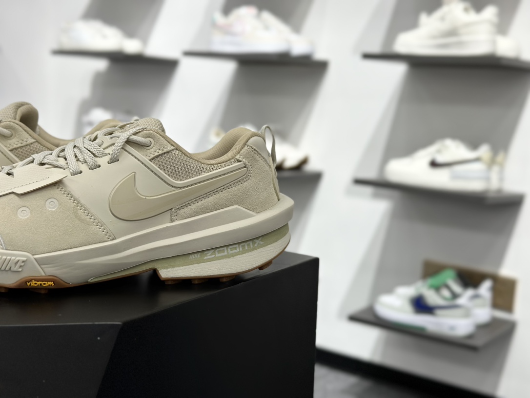 300 Sacai x Nike Zegamadome SP 联名款 机能风休闲运动鞋  HQ8618-101