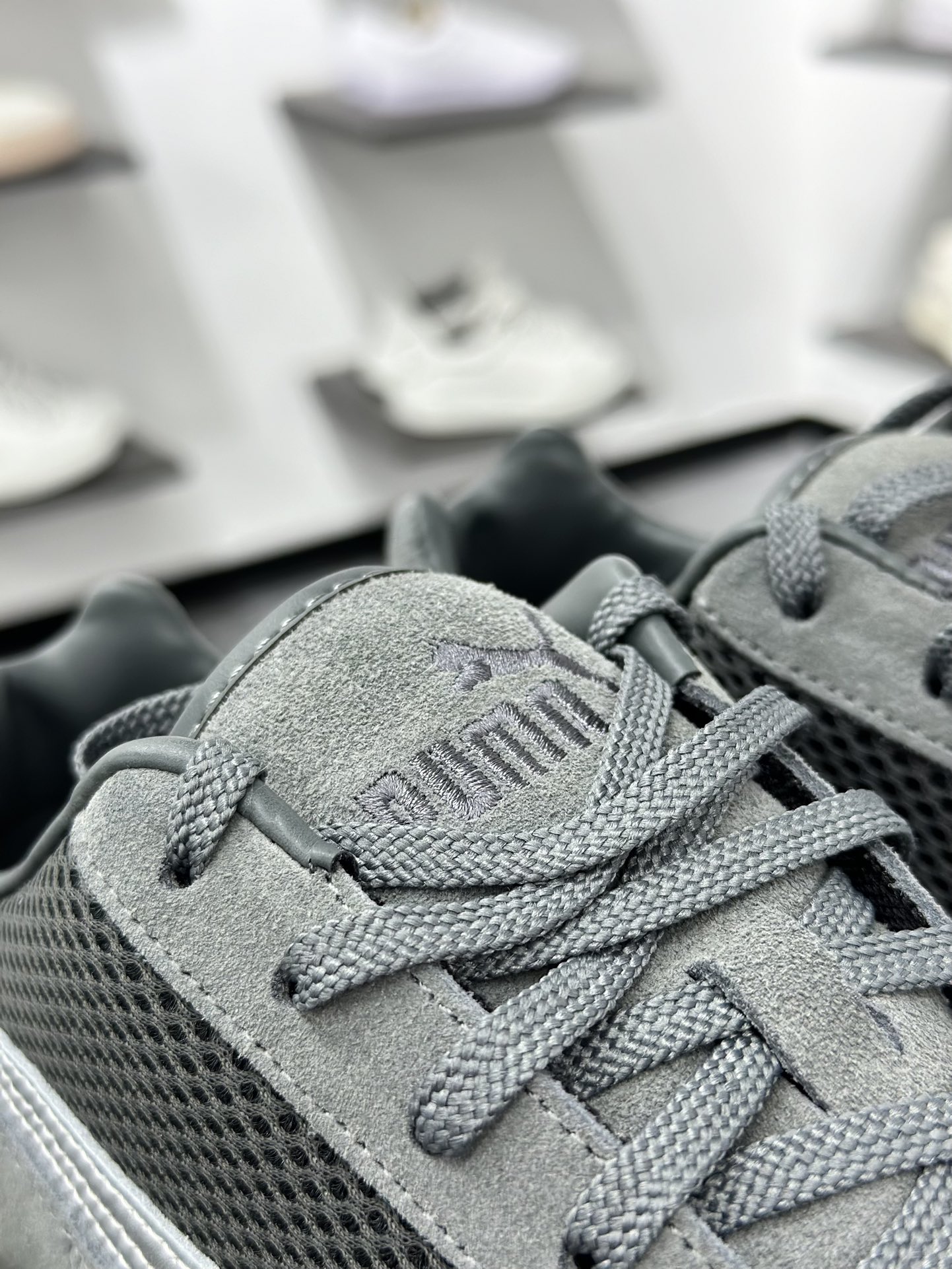 220 Puma Bellta UT Leather 彪马薄底系列 复古运动休闲跑鞋  403902-032