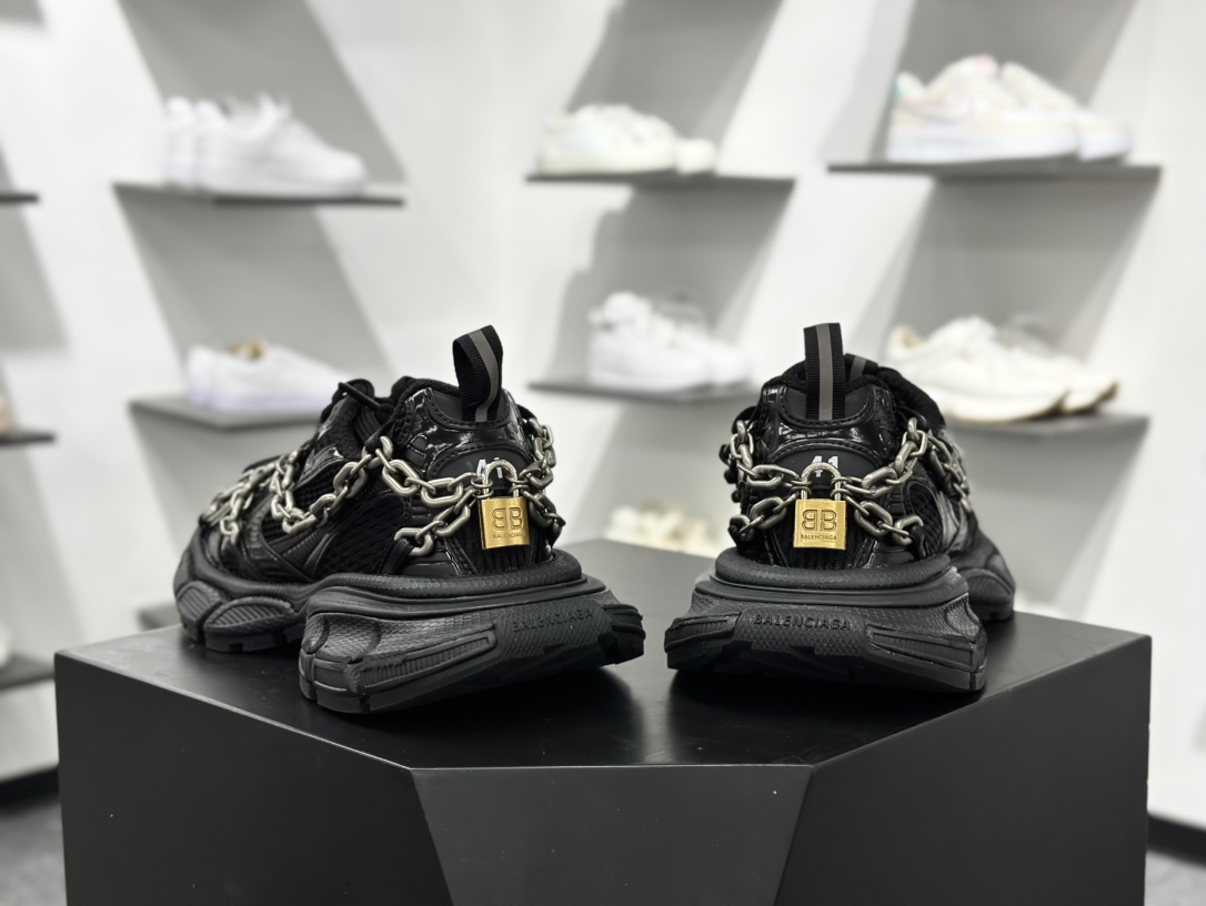 560 Balenciaga巴黎世家 3xl 加绒 黑色 全套数据私模 正确手工做旧   825622 W3XPL 1882