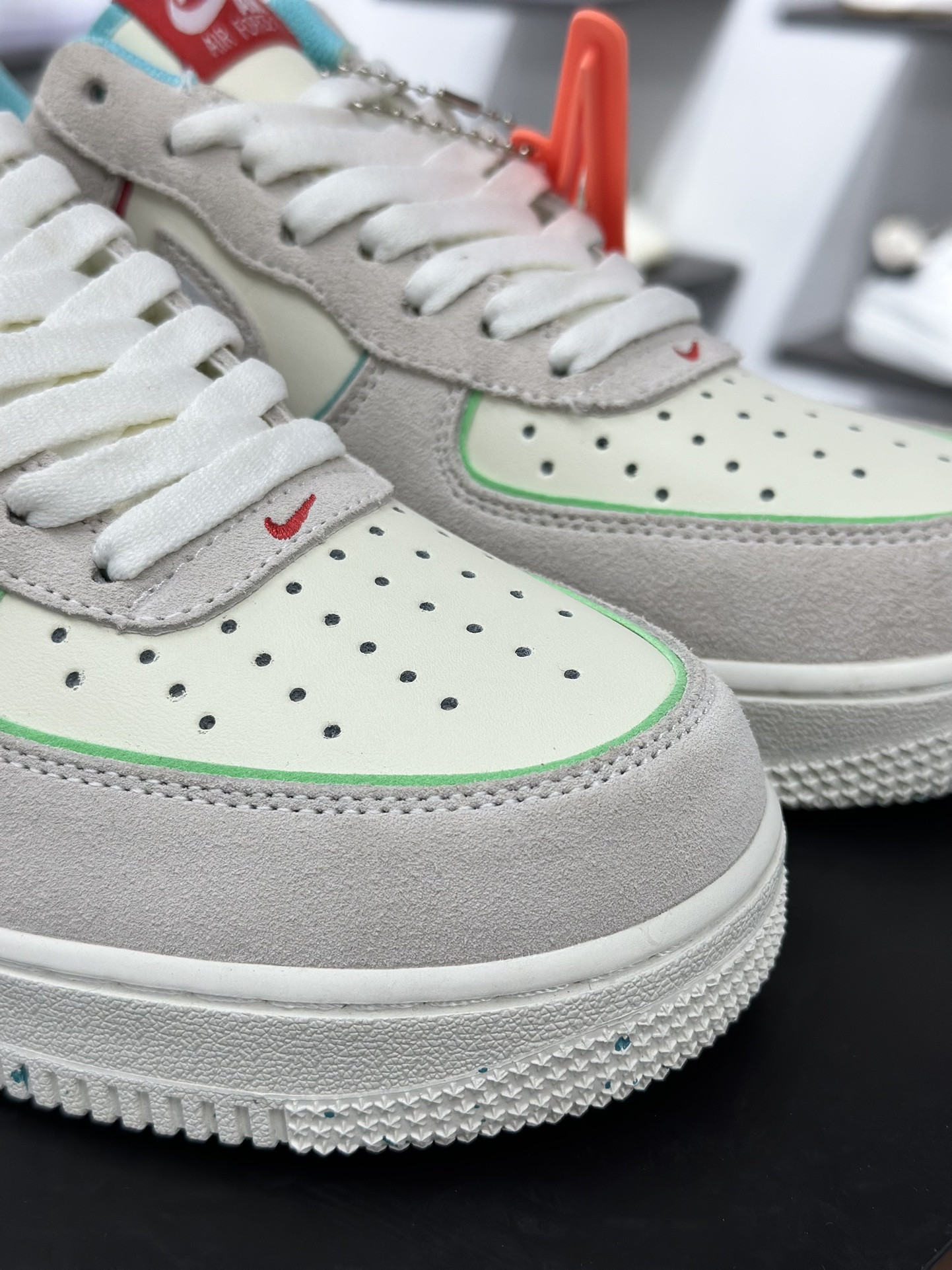 200  NK Air Force 1‘07 Low 空军一号低帮休闲板鞋   FQ8350-110