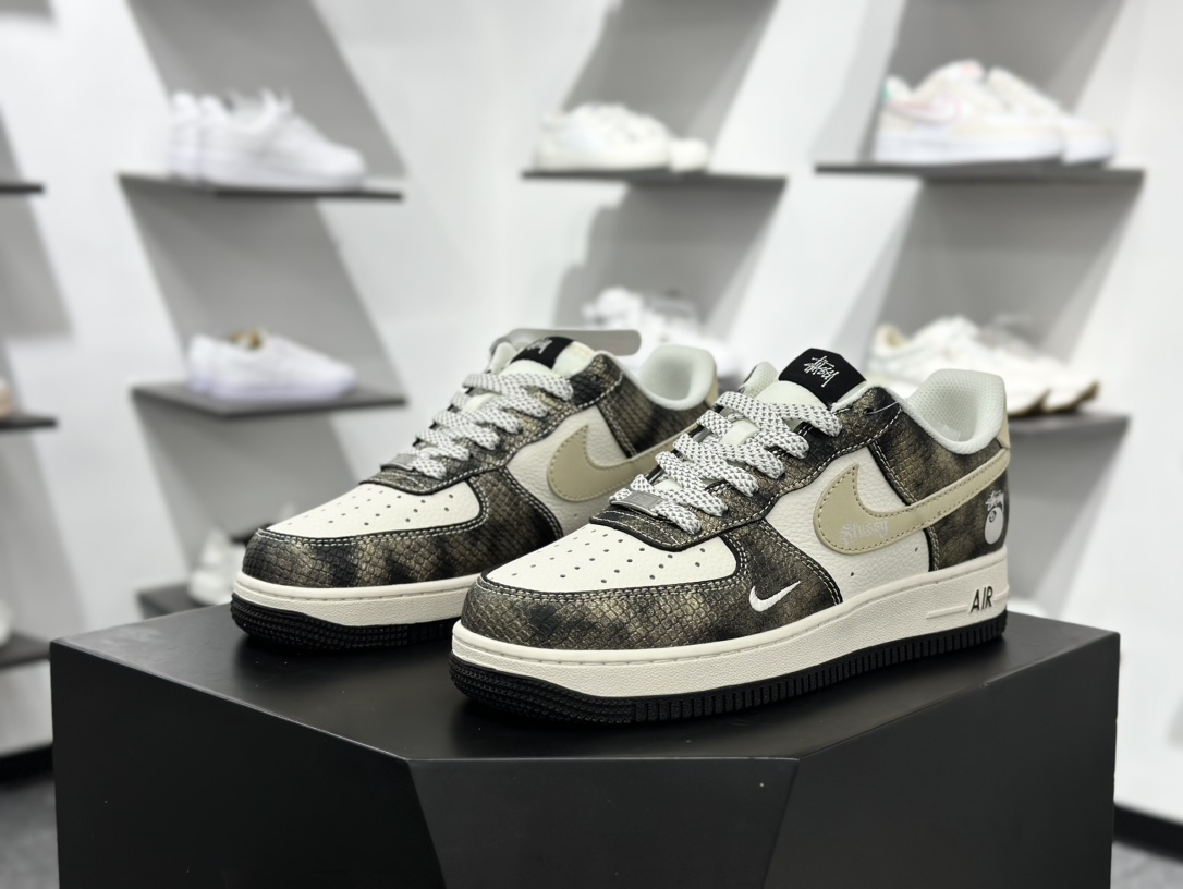 260 Nike Air Force 1'07 Low 斯图西联名 渐变蛇纹 空军一号低帮休闲板鞋 XS1958-556