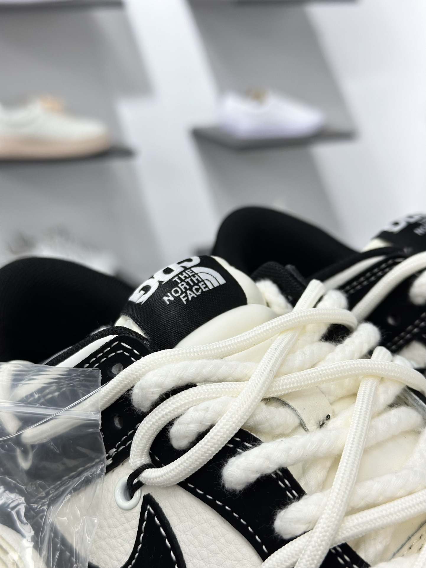 300 Nike SB Dunk Low x The North Face x CDG 黑白麻绳绑带  YX5066-287