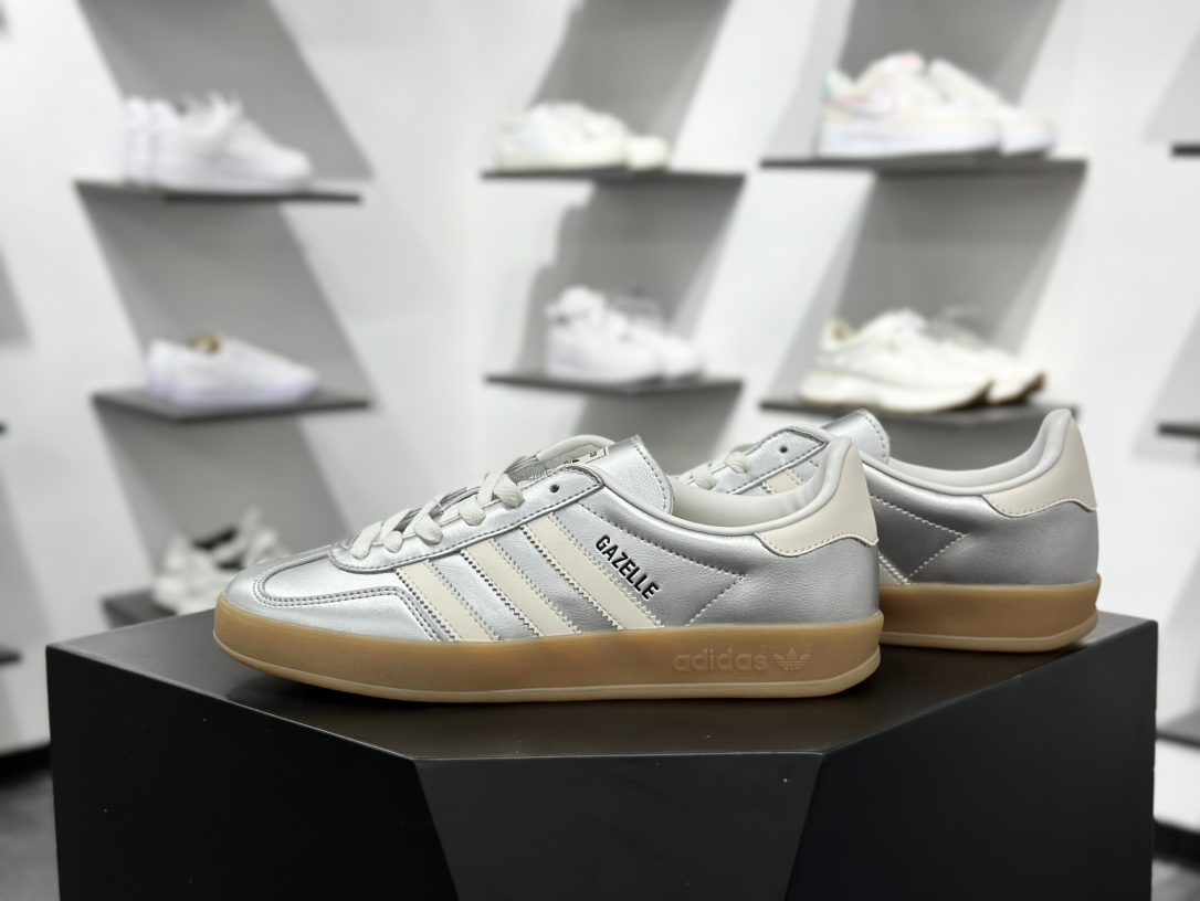 180 AD Gazelle Indoor Trainers 羚羊内训系列低帮复古百搭休闲运动德训风板鞋   JR1206