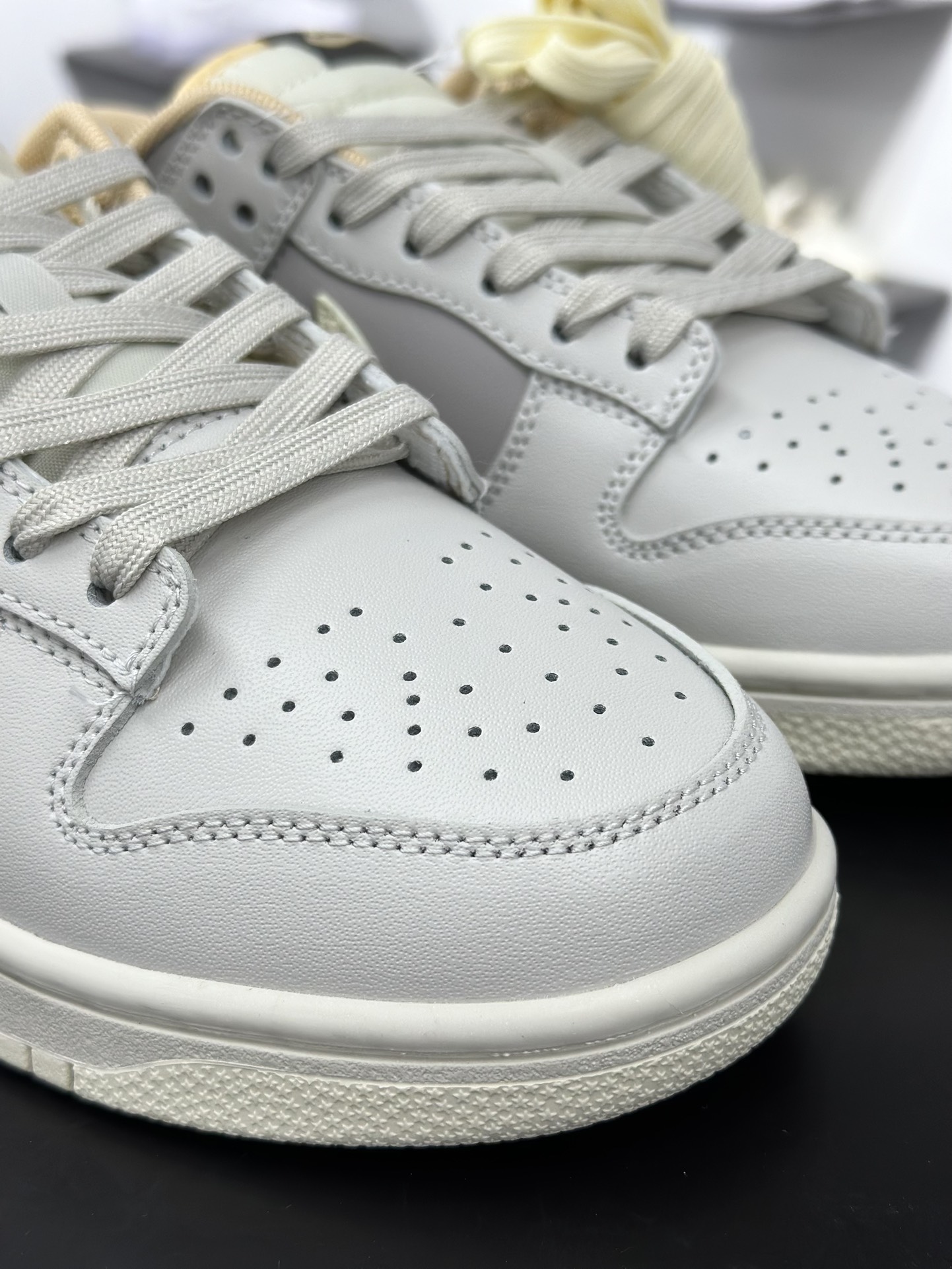 NIKE SB Dunk Low LIGHT BONE 灰色 IB4503-072