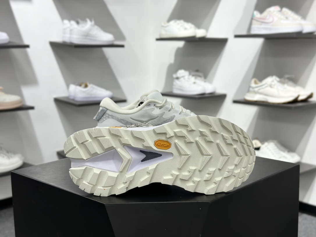 HOKA ONE ONE Skyline-Float X 动感系列 舒适减震防滑低帮跑鞋 1153350