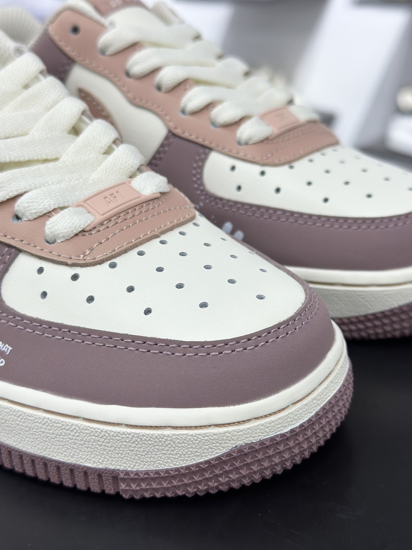 NK Air Force 1′07 Low 空军一号低帮百搭休闲运动板鞋 DB3301-551
