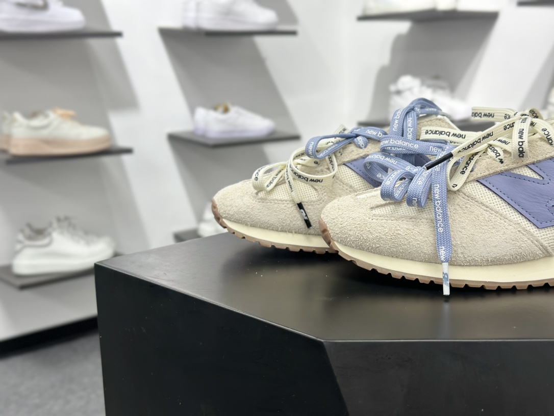 New Balance NB 471系列 471鞋款特别附赠两双带有品牌标识的限定配色鞋带 U471AA