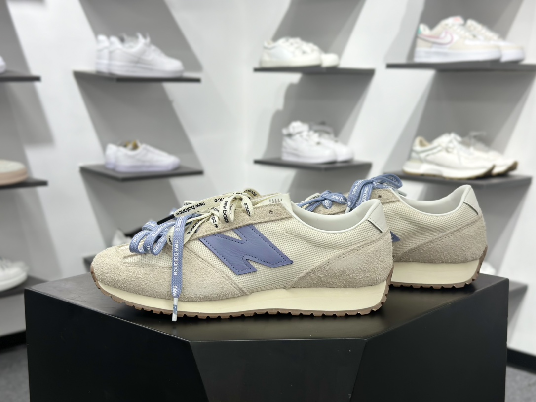 New Balance NB 471系列 471鞋款特别附赠两双带有品牌标识的限定配色鞋带 U471AA