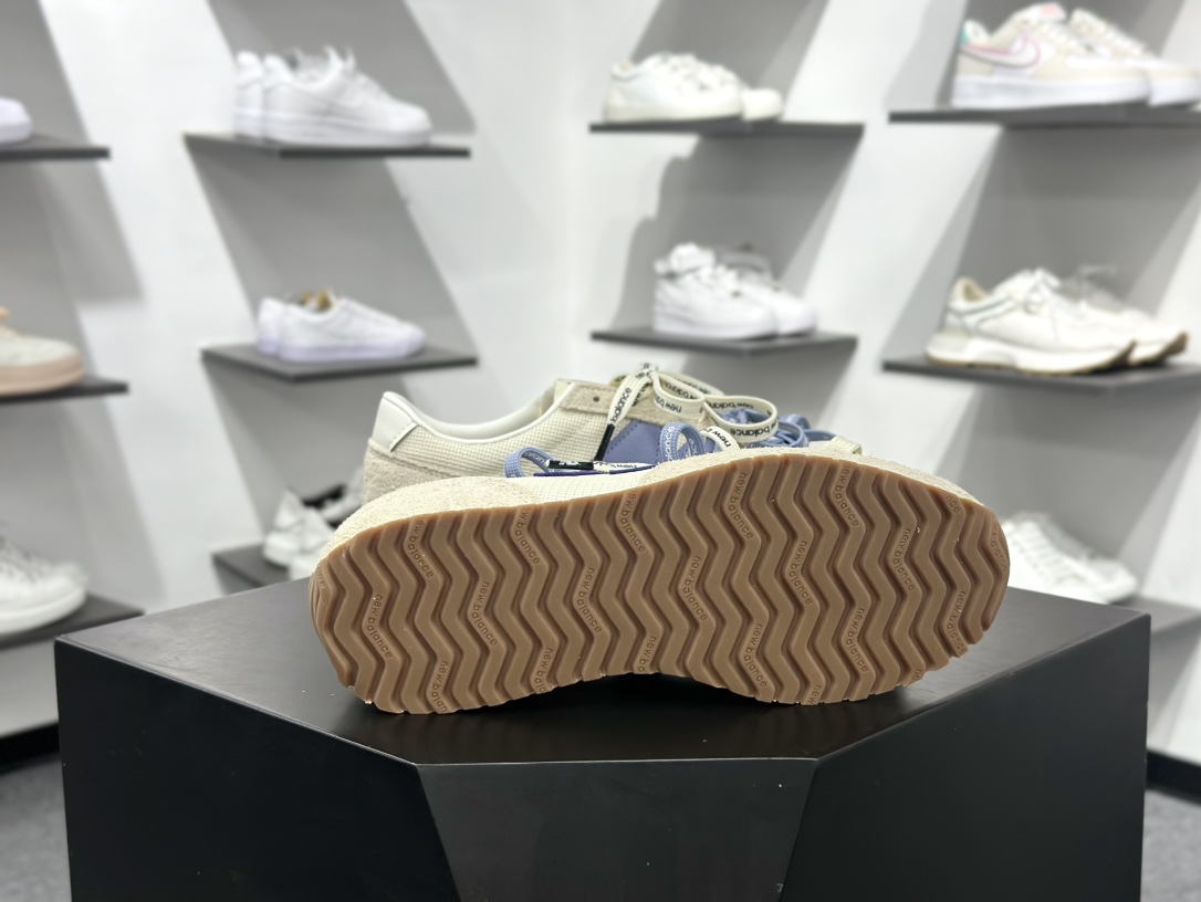 New Balance NB 471系列 471鞋款特别附赠两双带有品牌标识的限定配色鞋带 U471AA