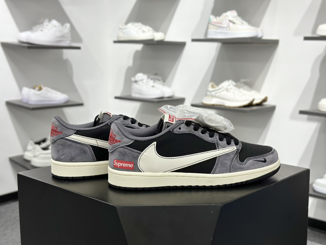 280 Travis Scott x Nike Air Jordan 1 Low x Supreme Air Jordan 1 Low 反转黑灰小钩倒钩 XD1568-101