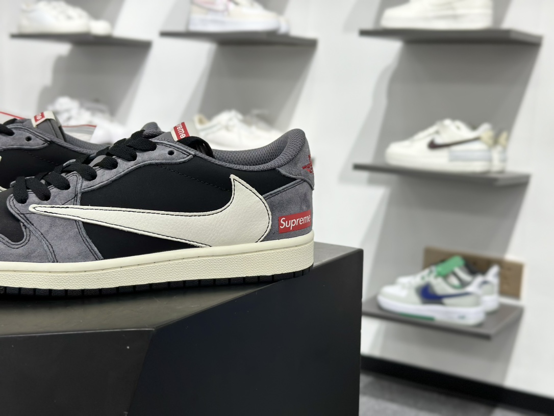 280 Travis Scott x Nike Air Jordan 1 Low x Supreme Air Jordan 1 Low 反转黑灰小钩倒钩 XD1568-101