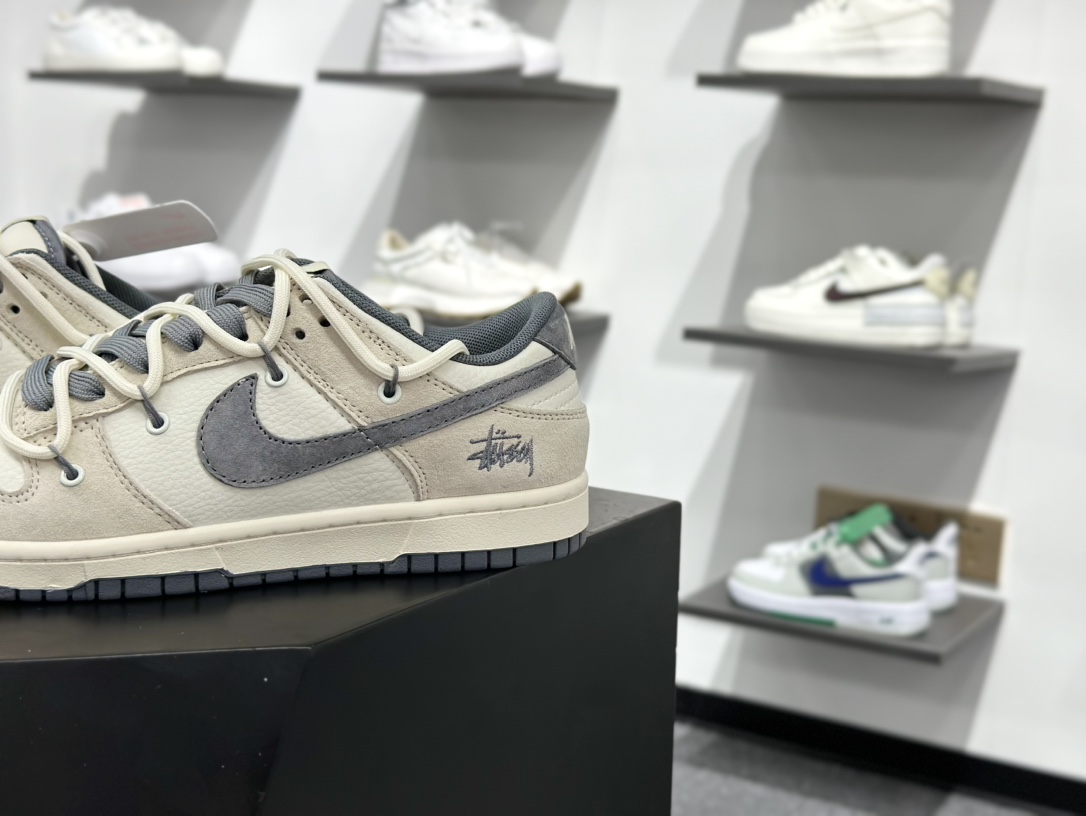 300 NK Dunk Low 定制配色 DM6868-093