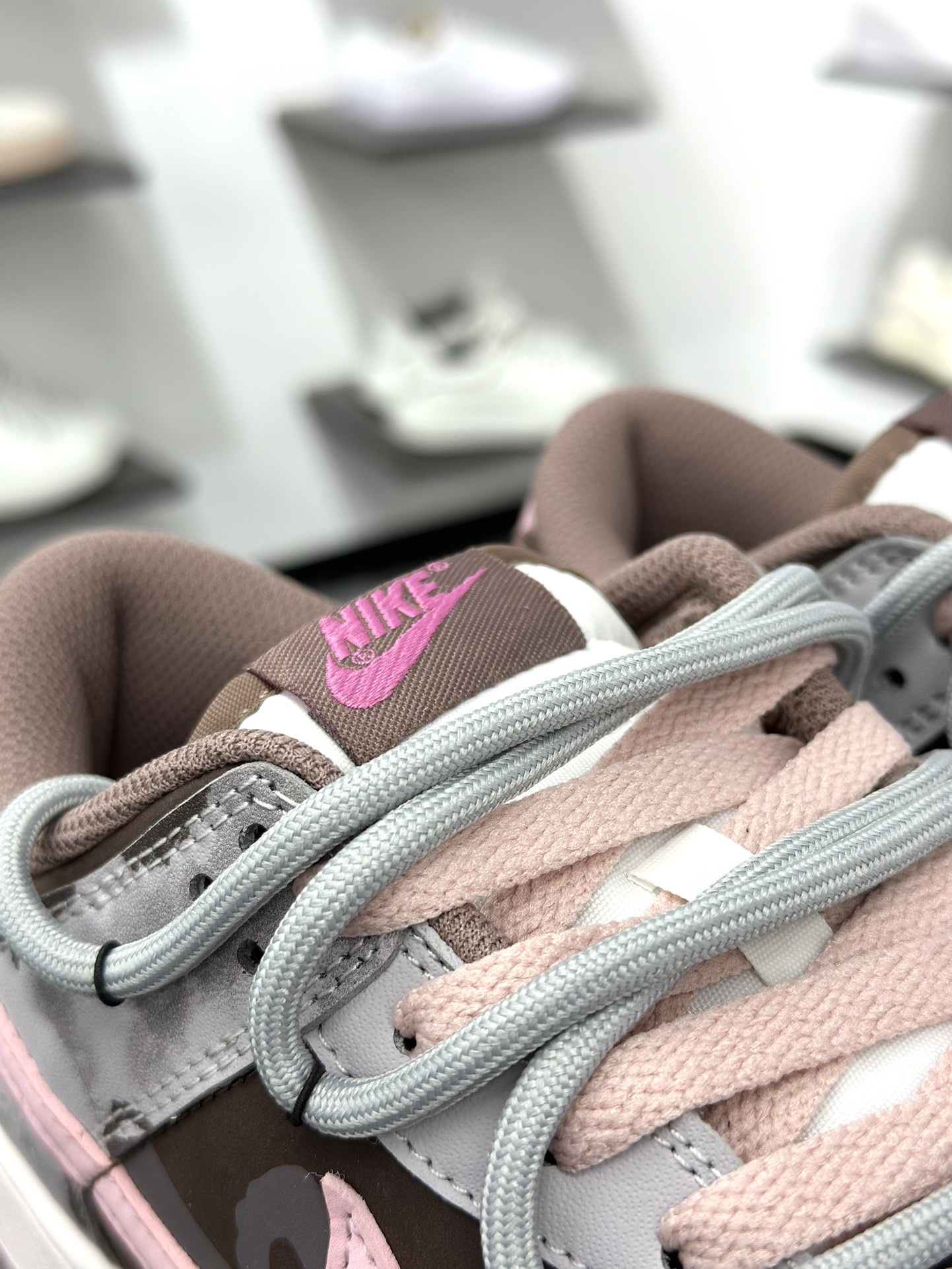 300 Nike SB Dunk Low 考拉派对 粉梦副歌 解构抽绳鞋带 FZ3611-208