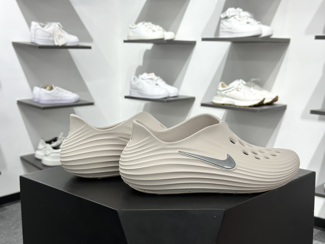 120 Nike ReactX Rejuven8 一脚蹬夏日穿搭凉鞋香槟金 HV5060-100