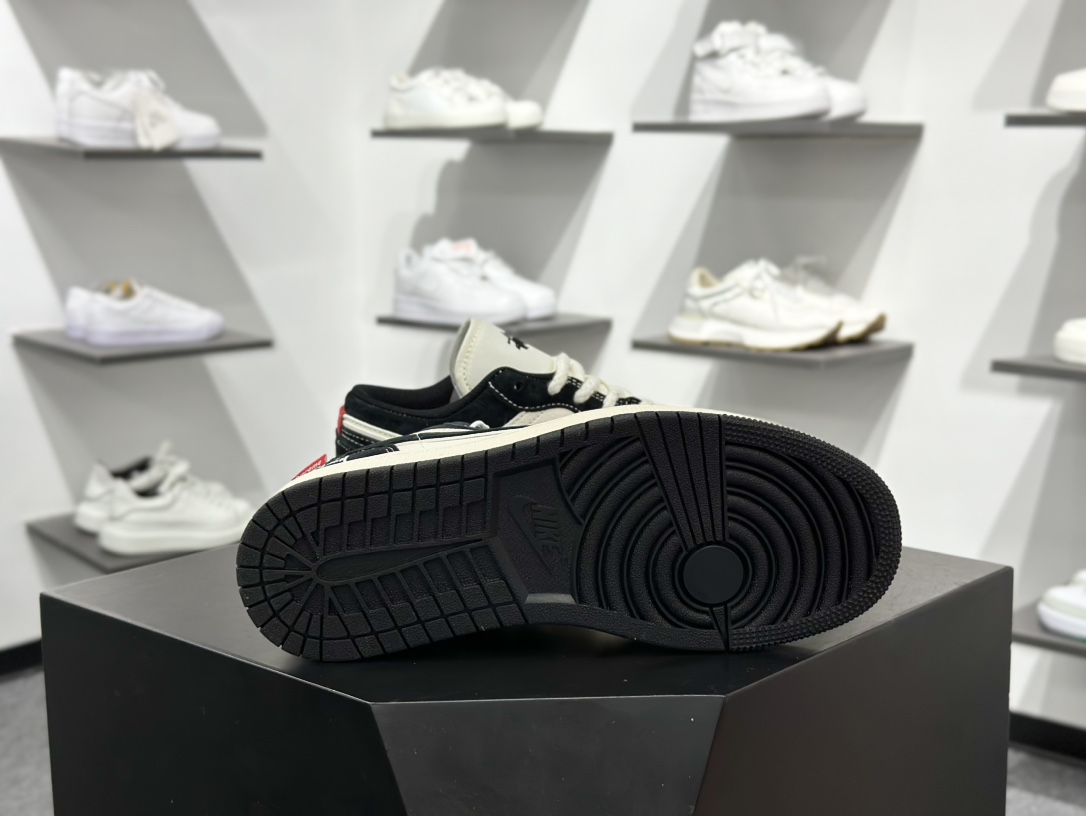 280 Nike Jordan Air Jordan 1 斯图西联名 YX5066-302