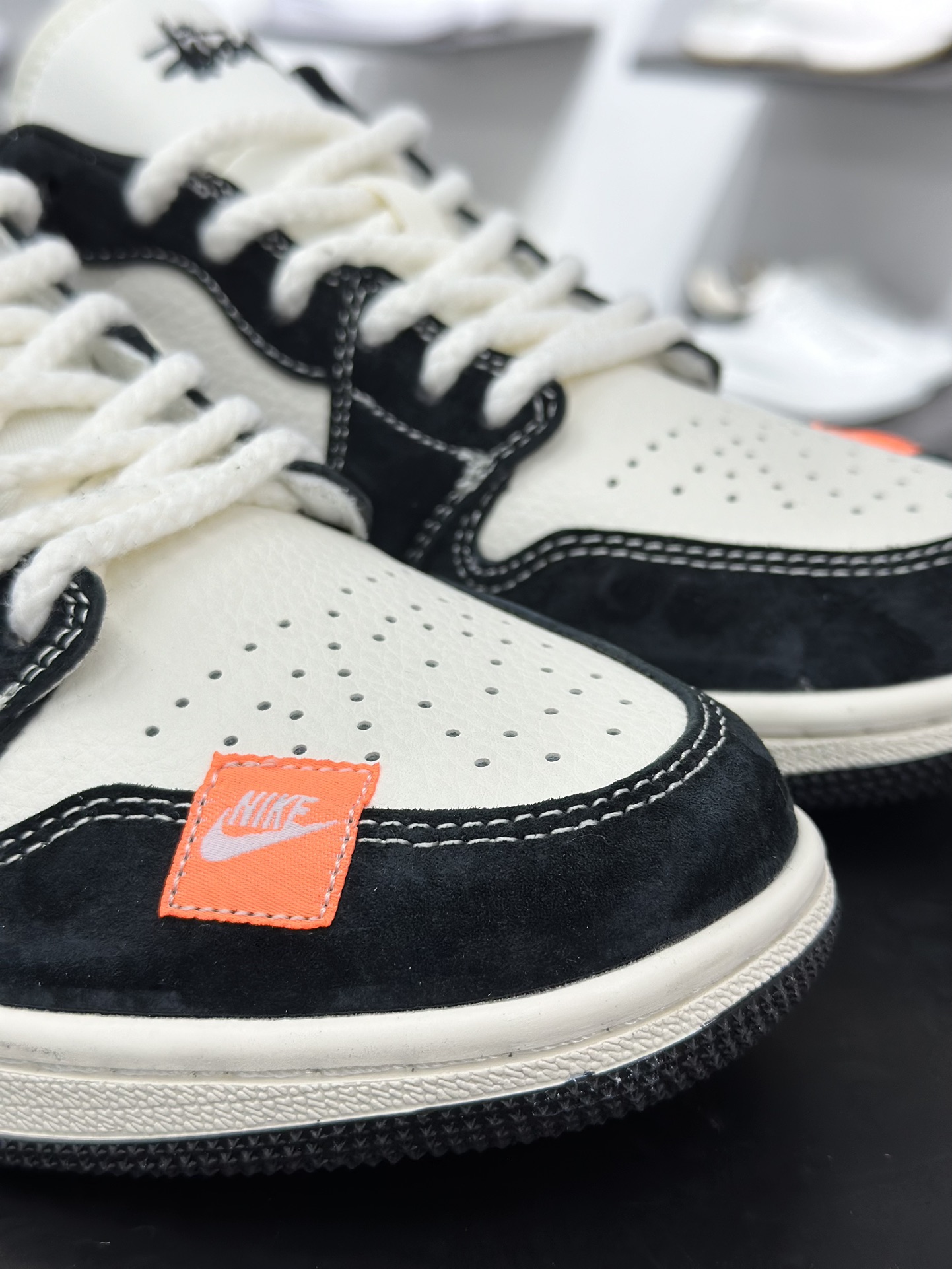 280 Nike Jordan Air Jordan 1 斯图西联名 YX5066-302