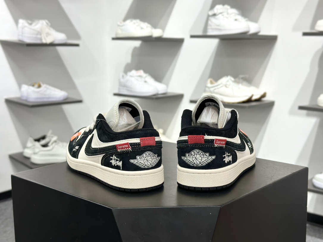 280 Nike Jordan Air Jordan 1 斯图西联名 YX5066-302