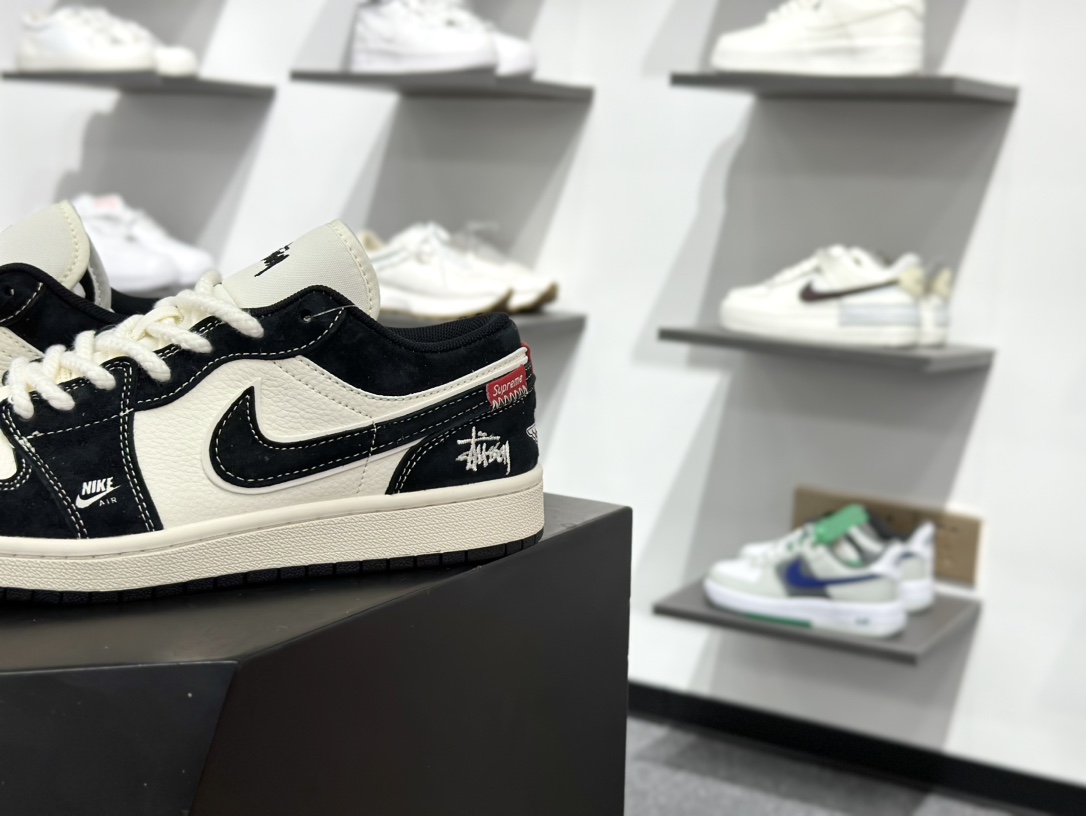 280 Nike Jordan Air Jordan 1 斯图西联名 YX5066-302