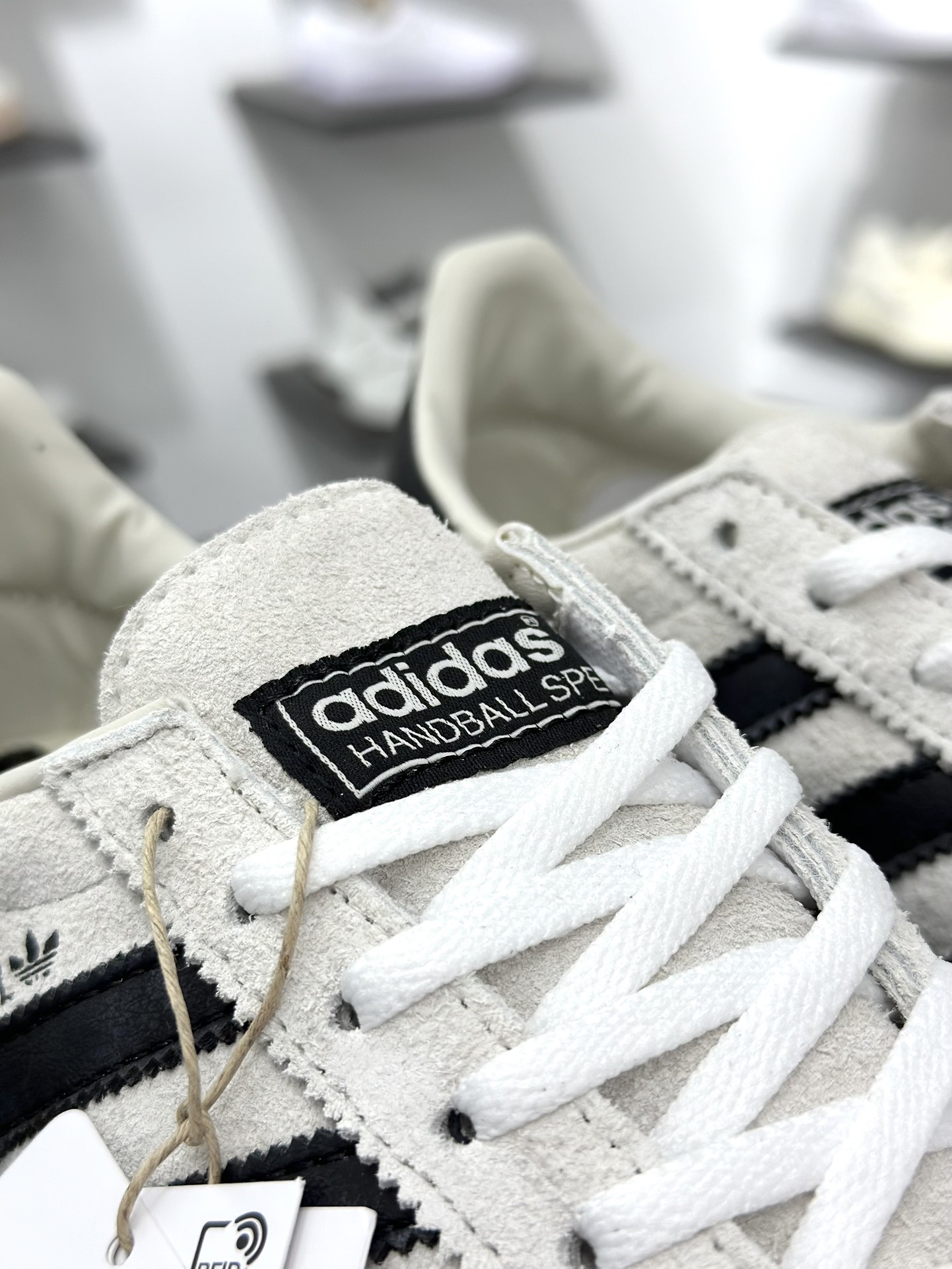 160 AD Originals Handball SPZL 手球运动员系列百搭休闲运动板鞋 IF6562