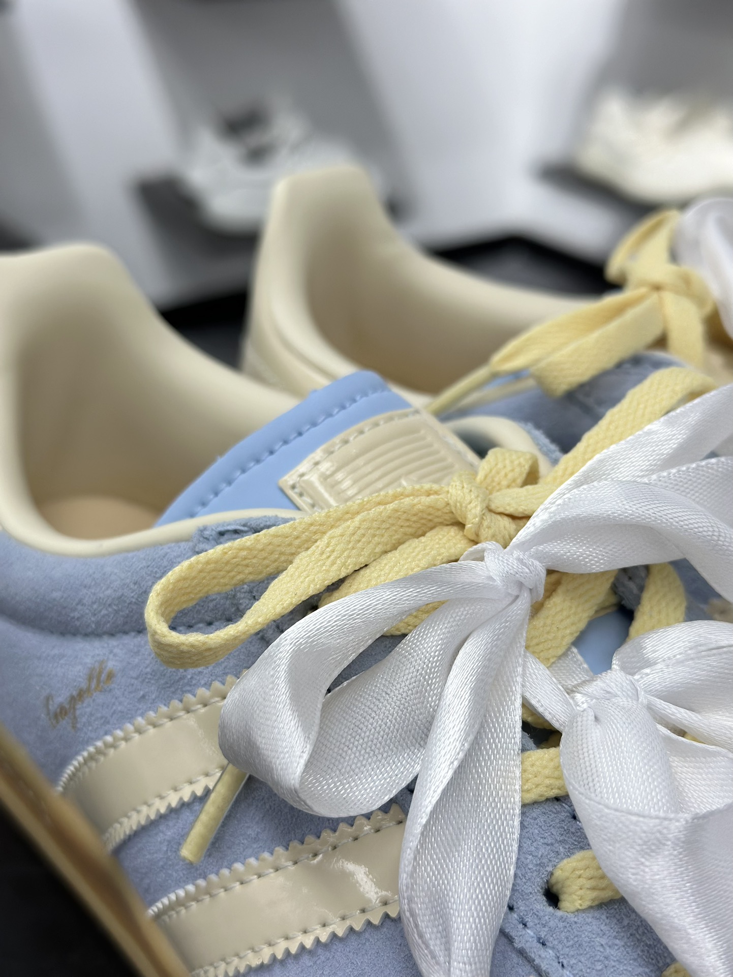 AD Original Gazelle Indoor Trainers 瞪羚室内鞋系列低帮复古百搭休闲运动德训风板鞋 JR8029