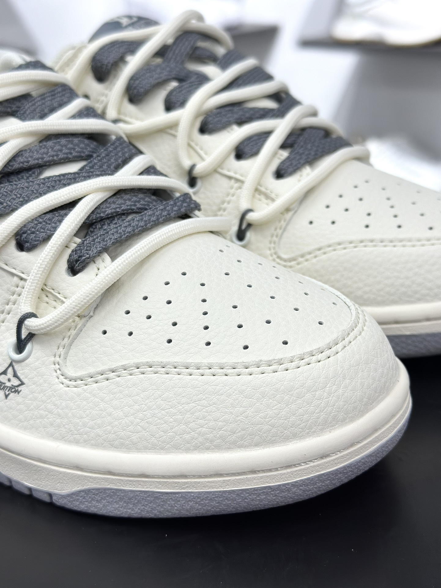 Nike SB Dunk Low LV联名 解构抽绳鞋带 DM6868-082