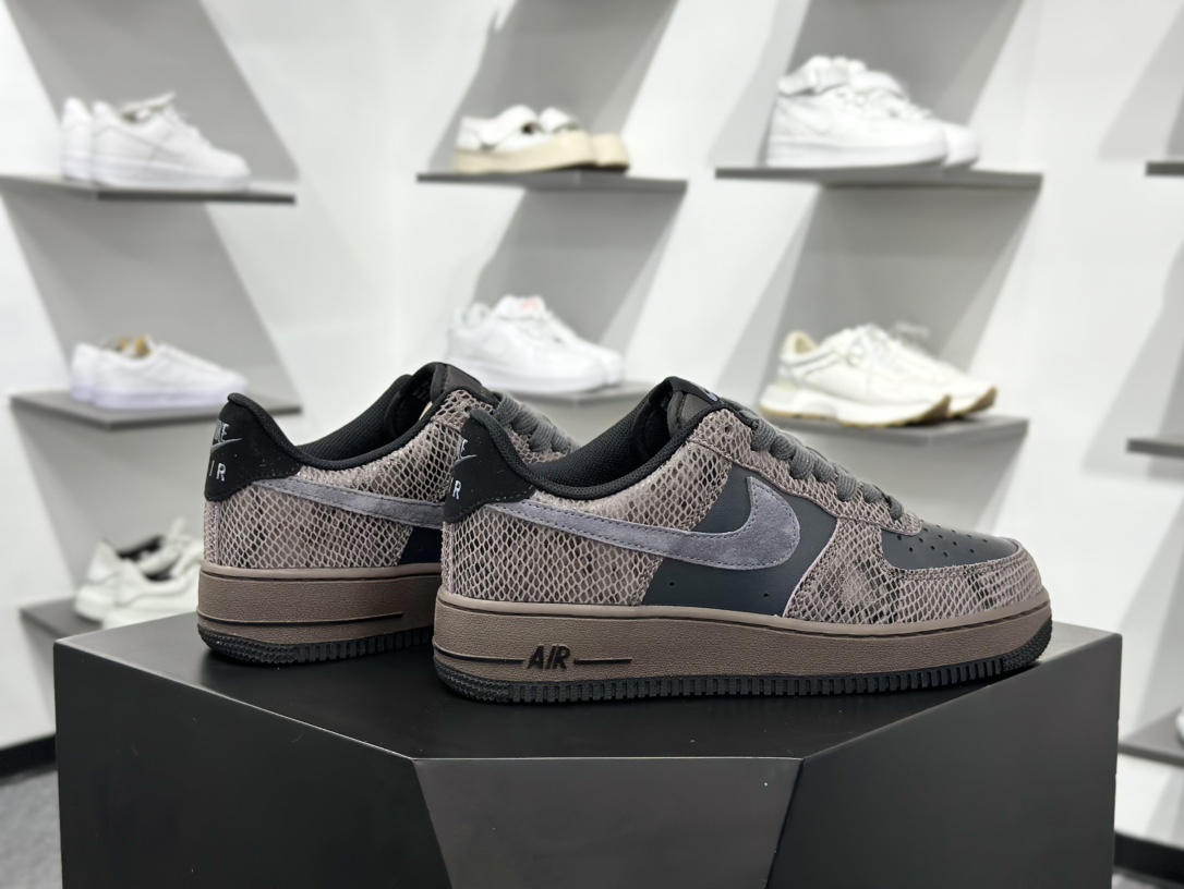 200 Nike Air Force 1 Low 07 黑灰 HF2898-001