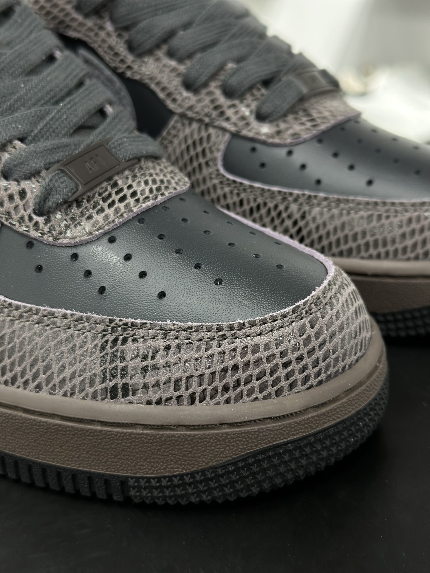 200 Nike Air Force 1 Low 07 黑灰 HF2898-001