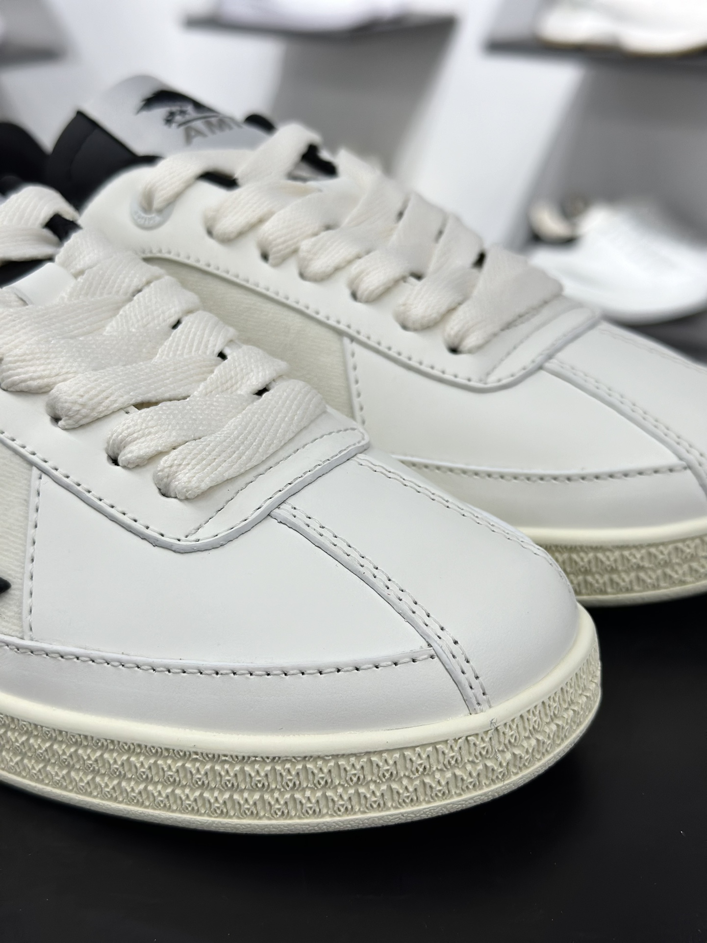420 Amiri 埃米尔 Skeleton Low-Skel top Sneakers 骨骼系列情侣鞋 低帮运动休闲板鞋 AWFOSR1075-001