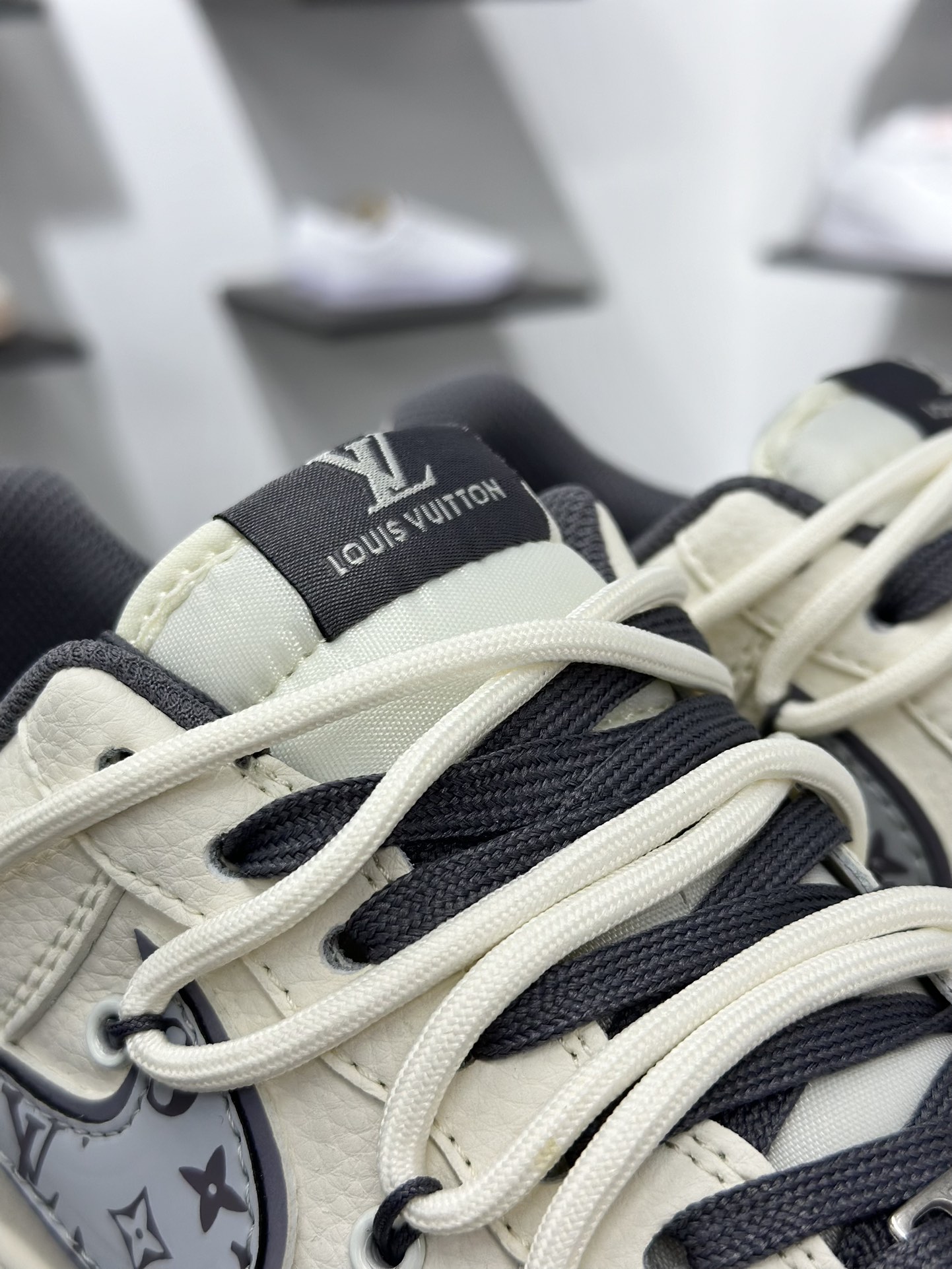 Nike Air Force 1 Low 07 x Louis Vuitton 白灰绑带 DM6868-067