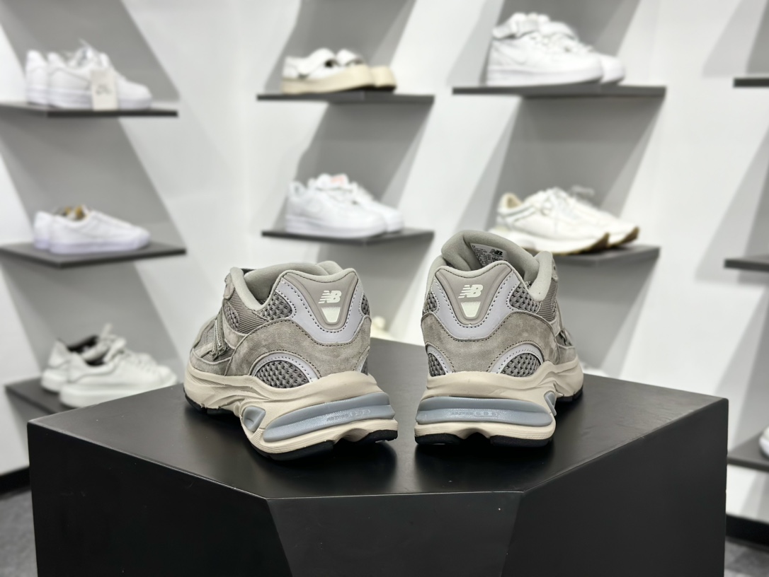 260 New Balance ”Protection Pack” 2002系列 雨云灰 复古休闲跑步鞋 M2002RC