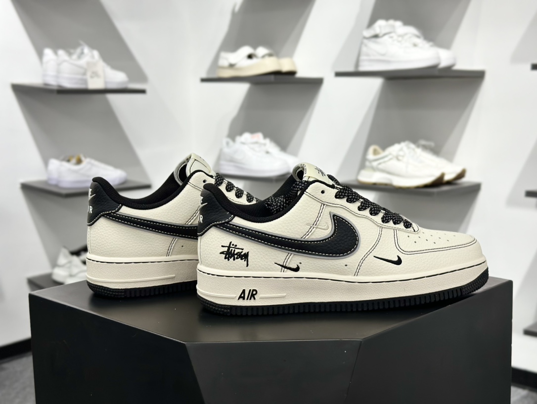 260 Nike Air Force 1 Low 07 x Stussy 白黑三小钩满天星 HH7518-059