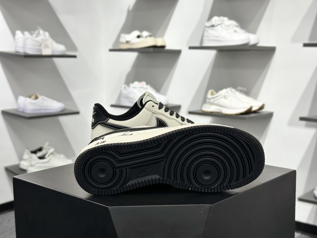 260 Nike Air Force 1 Low 07 x Stussy 白黑三小钩满天星 HH7518-059