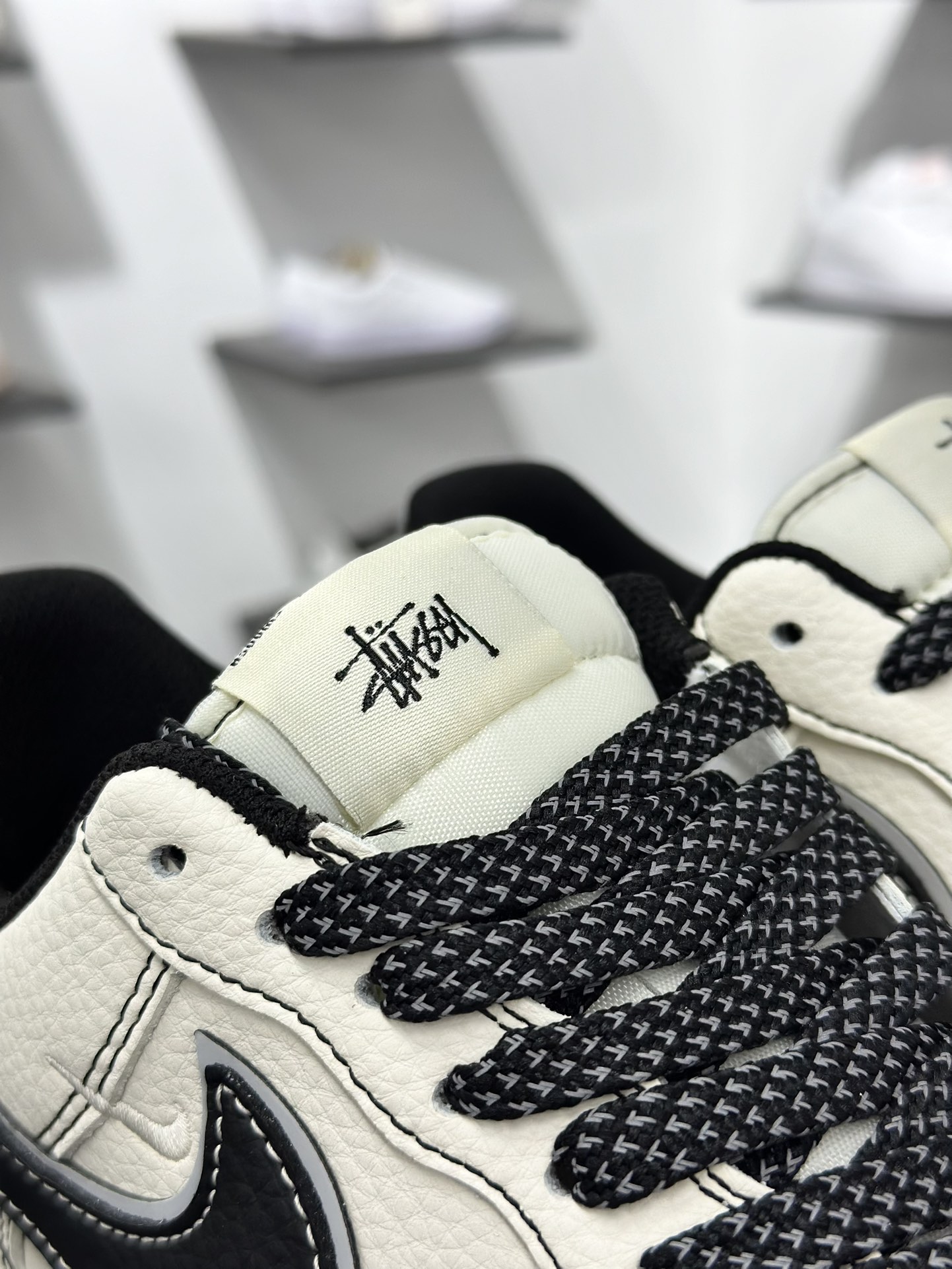 260 Nike Air Force 1 Low 07 x Stussy 白黑三小钩满天星 HH7518-059